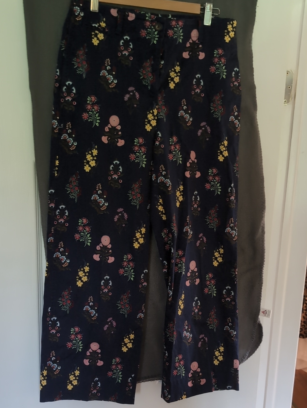 Talbots Wide leg Floral Print Navy Ankle Pants - Size 8